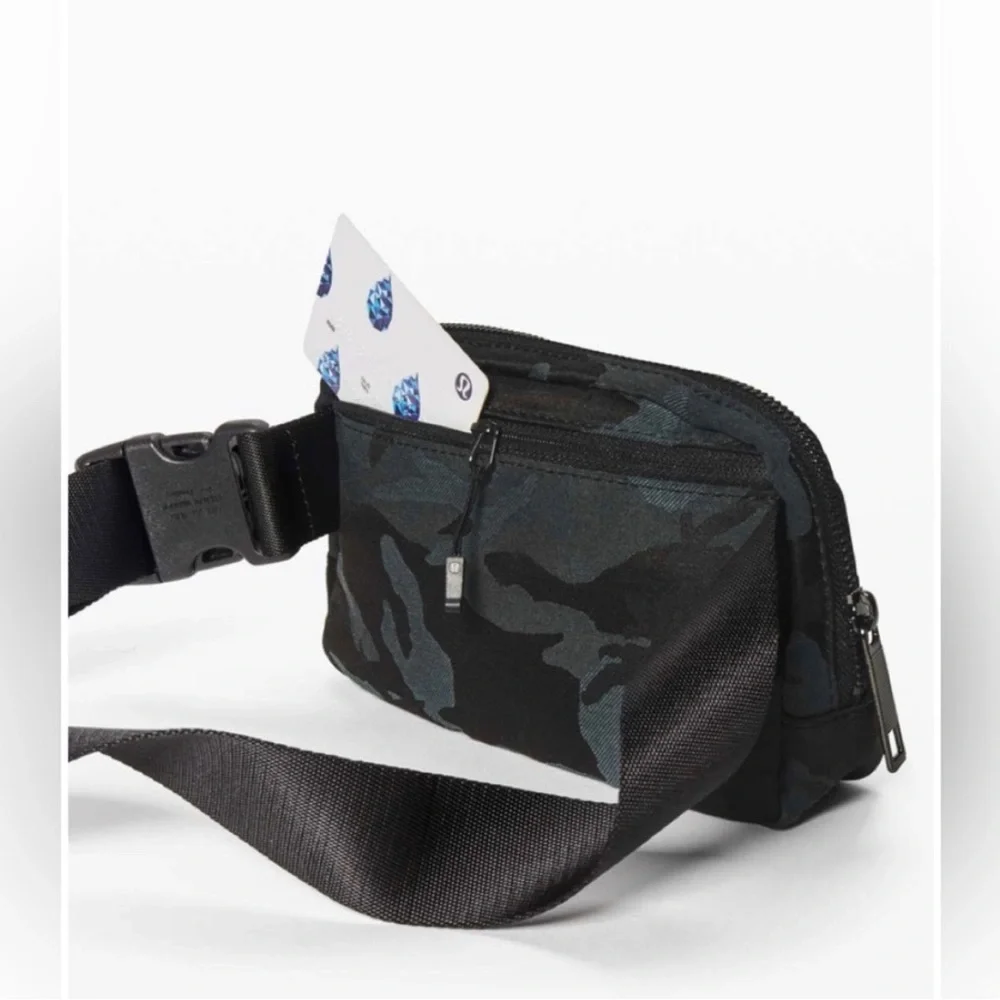 Lululemon Belt Bags x4 🍋 - Picture 10 of 13